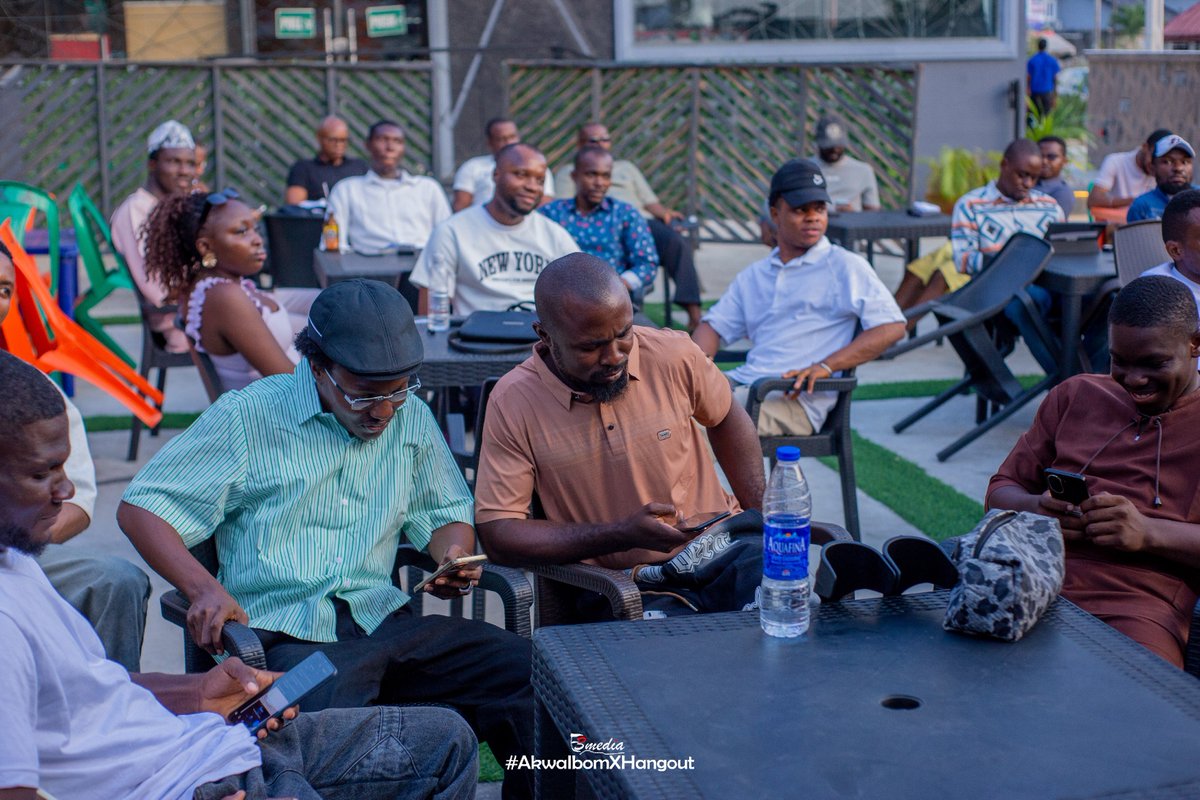 Media Boyfriend tweet media