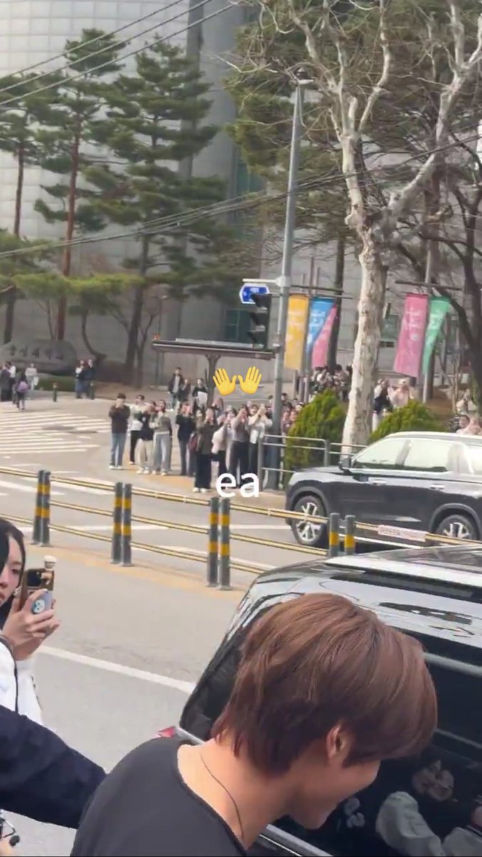 𝐝𝐞𝐫 tweet media