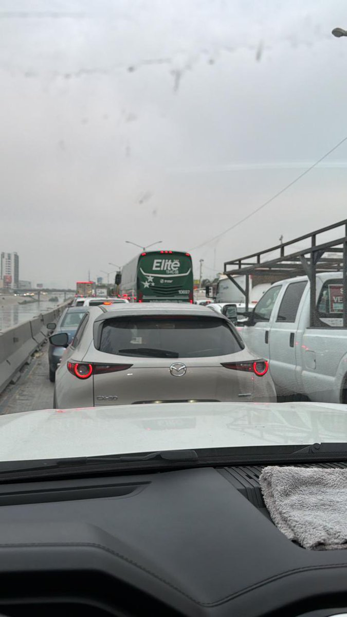 Buzo Caperuzo tweet media