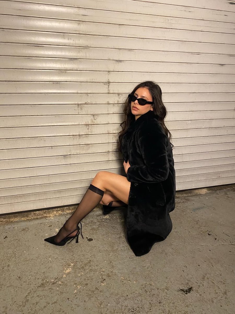 Love Queen Holly tweet media