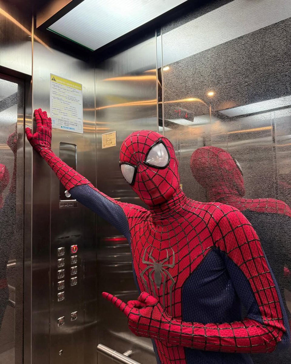 (s)cream for atz tweet media