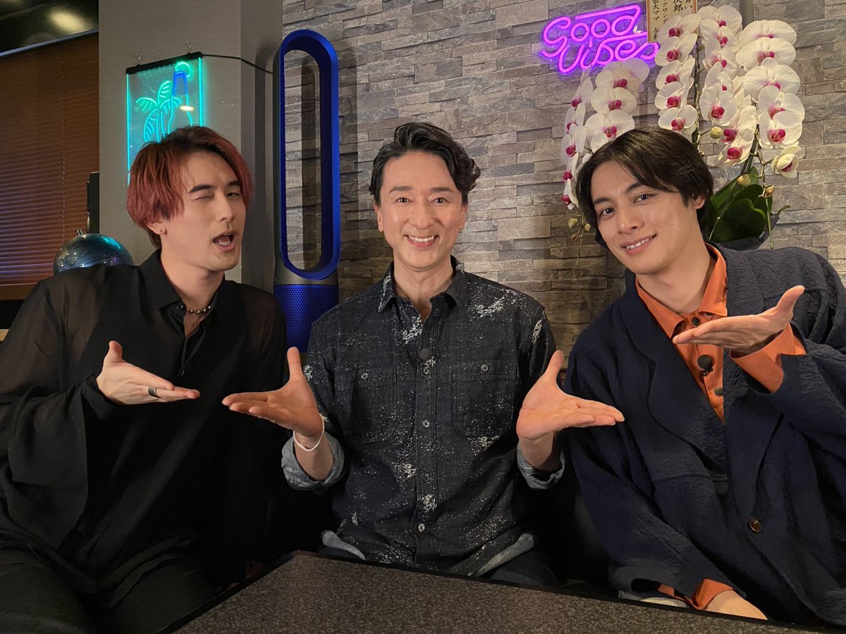 【公式】岡幸二郎＆素敵な若俳(エグゼリーノ)の歌とおしゃべり「カラオケスナック 蒼い溜息」 tweet media