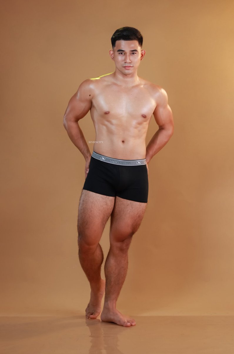 BinBinPhotog's tweet image. Ares vibes🏛️🏺💪🏋️
.
.
M: Rex

#GymLife #FitnessMotivation #WorkoutRoutine  #MensPhysique
#FitnessModel #AestheticGenetics #ClassicPhysique #GymPhotography #BodyArt #MuscleMindset #summerbod #gymbuddy