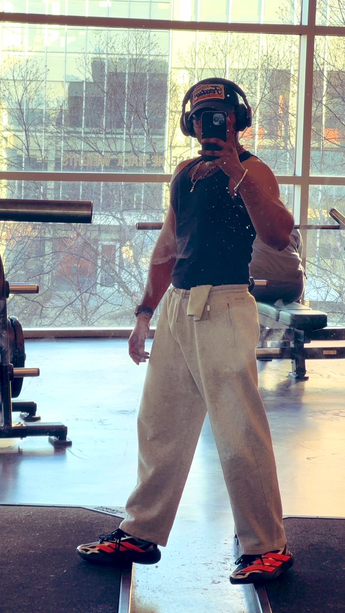 chikkipoyina chiranjeevi tweet media