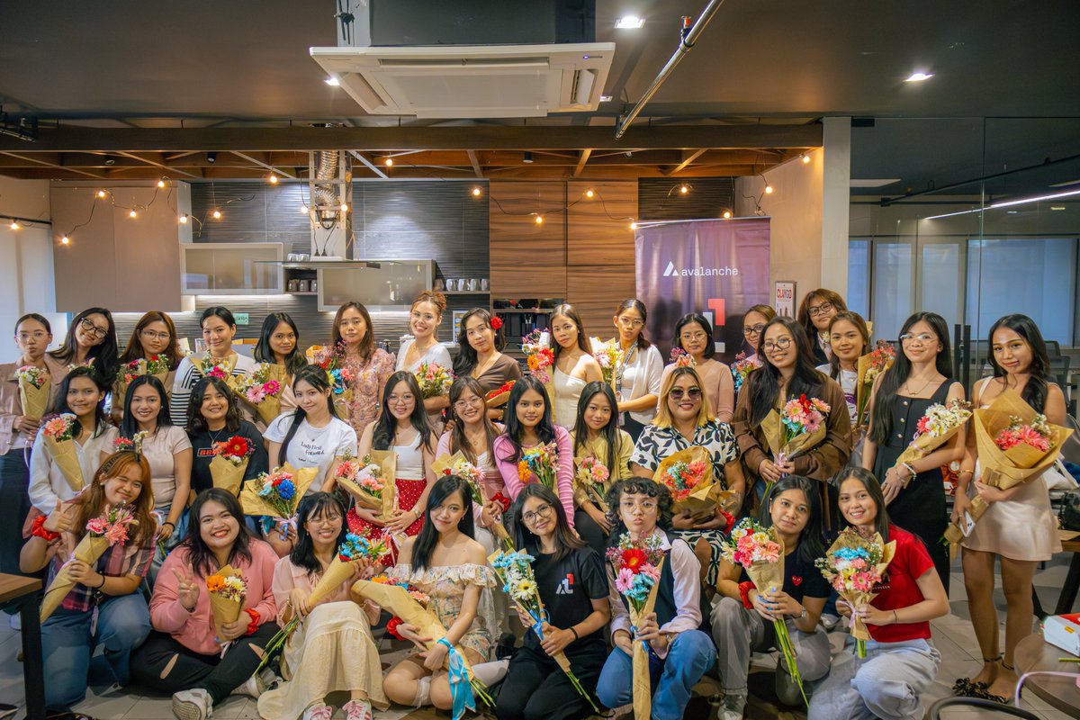 Avalanche Team1 tweet media