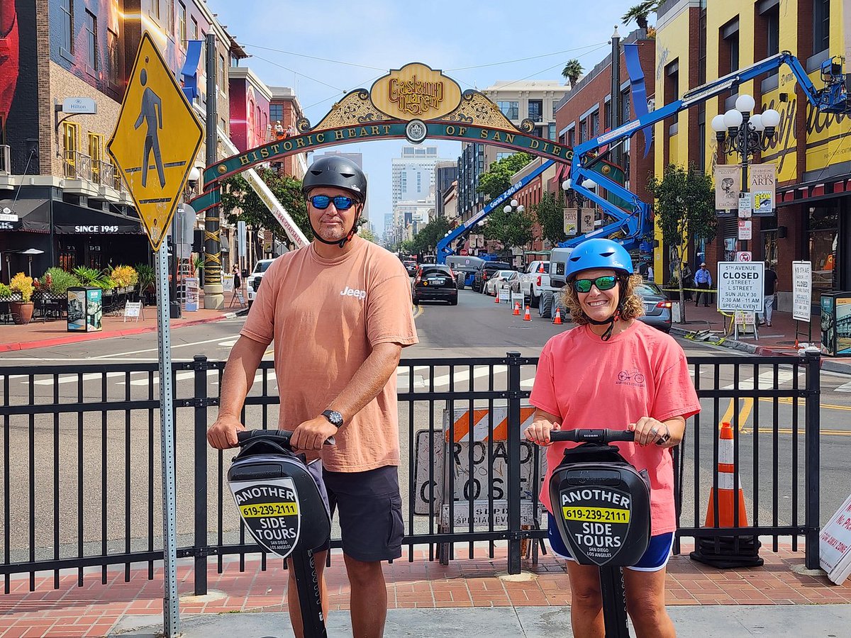 AnotherSideTour's tweet photo. Did you know the Gaslamp Quarter gets its name from the gas lamps that once lit the streets in the late 1800s? Today, many of those historic lamps still shine along the district’s iconic blocks.

Tour with us 👉🏻 https://t.co/VYkJq05Moj

#GaslampQuarter #SanDiegoHistory https://t.co/D2PBhSffxy