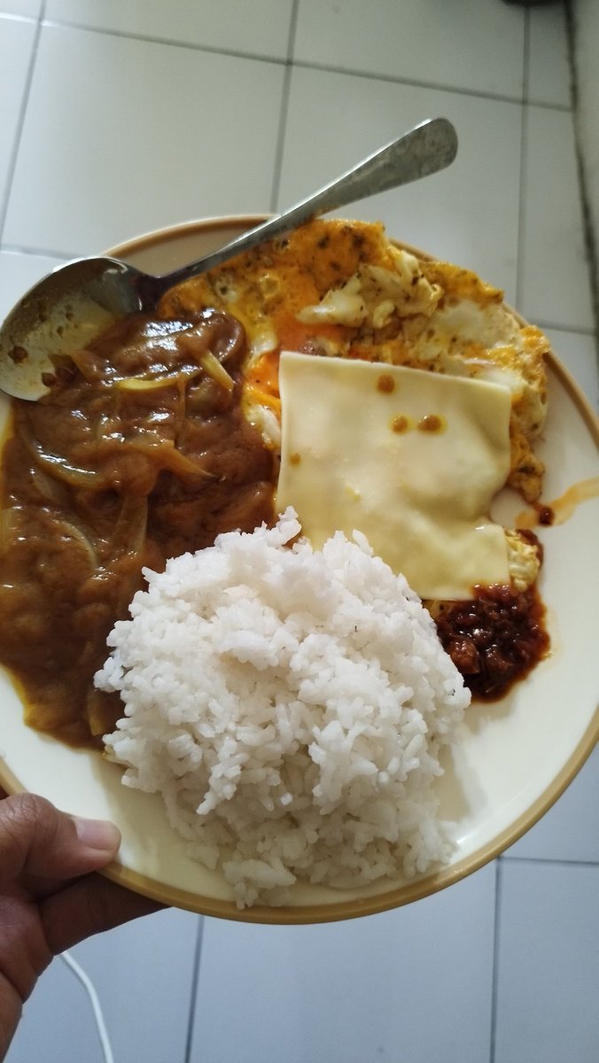 renitanovianti tweet media