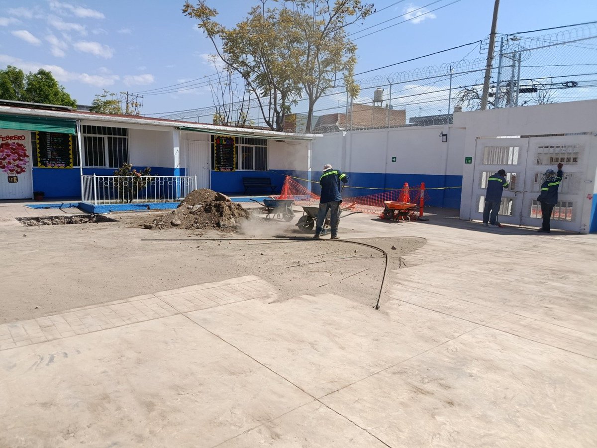 Dirección General de Obra Pública León tweet media