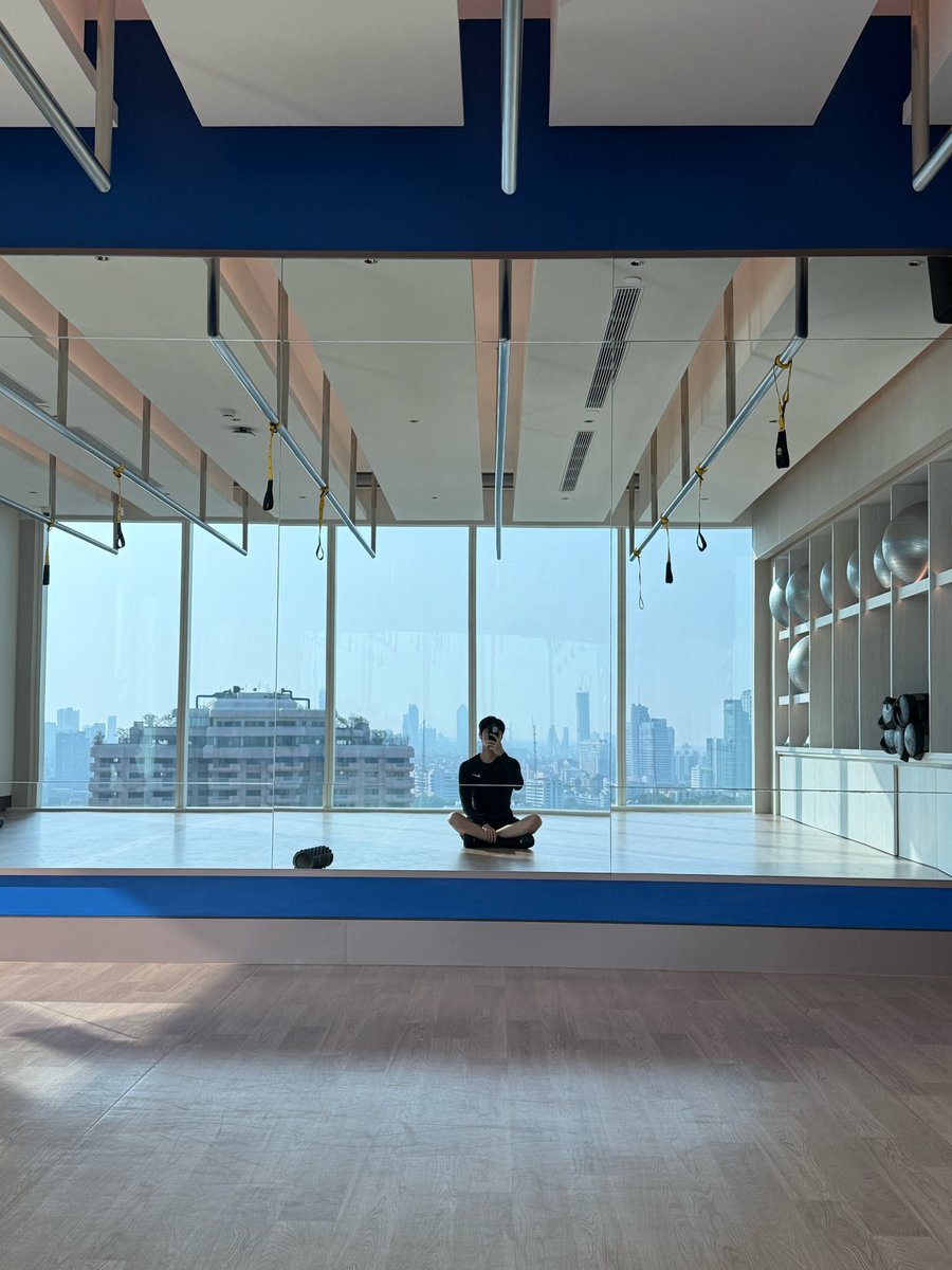 방콕에서 나 퍼먹을 동안 오빤 운동햇대 아;;;