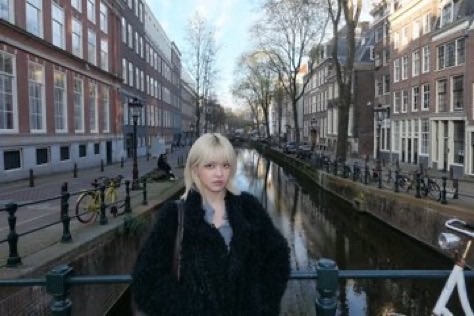 LILY France tweet media