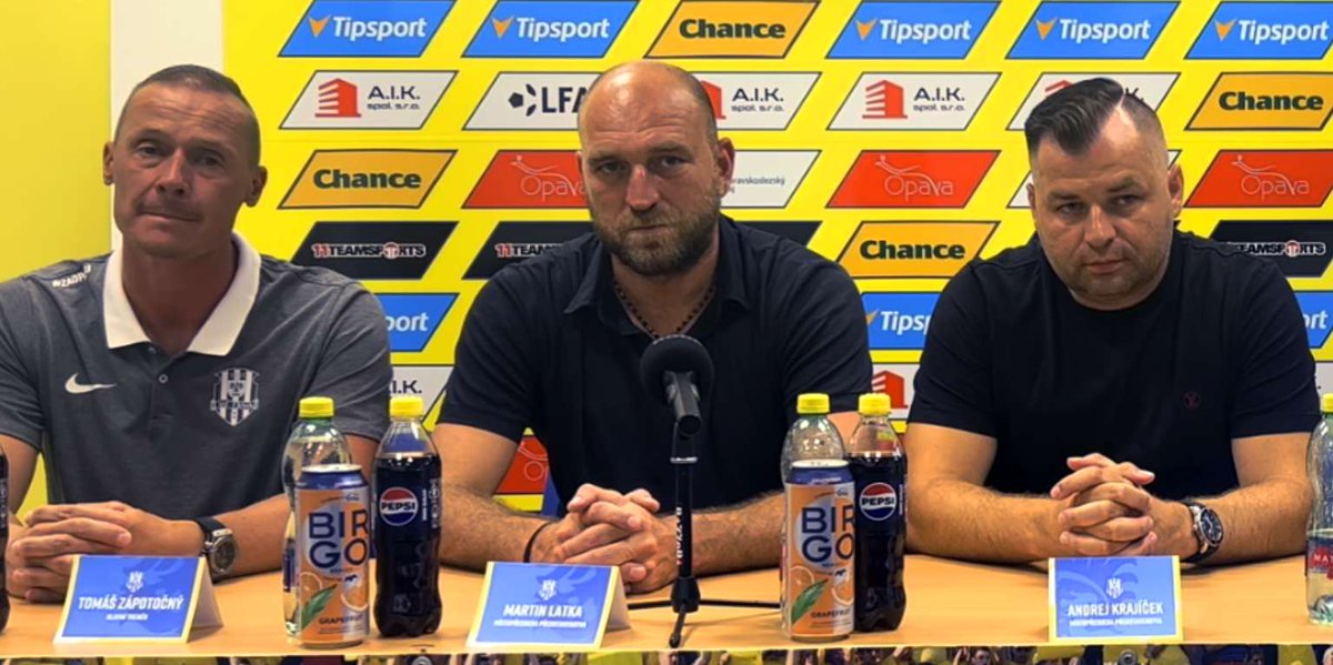 Fotbalové přestupy tweet media