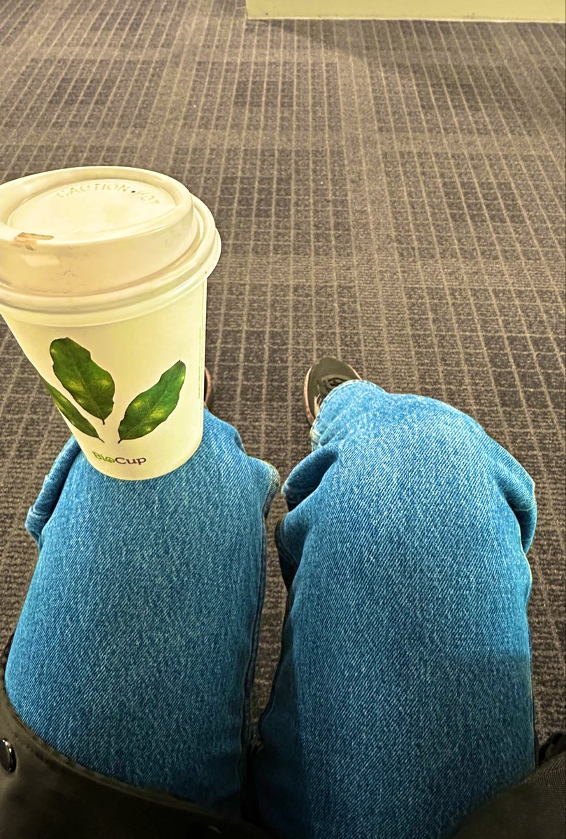 AccosticGreen's tweet photo. °・(＞_＜)・°
edtwt Intro 
now that I’m properly active again 

= Hello! I go by Gwen or Green

HSW: 84kg GW: 40kg

° 20 year old frm NZ
° Exercise mia 
° I <<33 Sharks and Cinnamoroll!
° Despite the name I love blue^^

Love interacting and talking so DMs and moots are V welcome! https://t.co/UkqkznsE6T