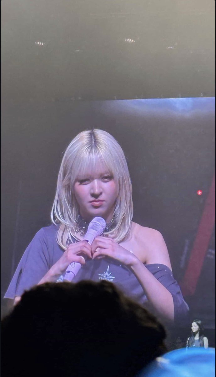 LILY France tweet media