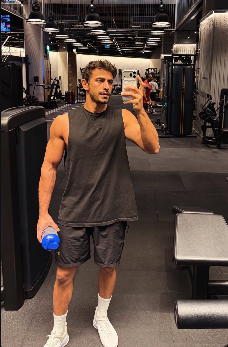 Sana 🦋 tweet media