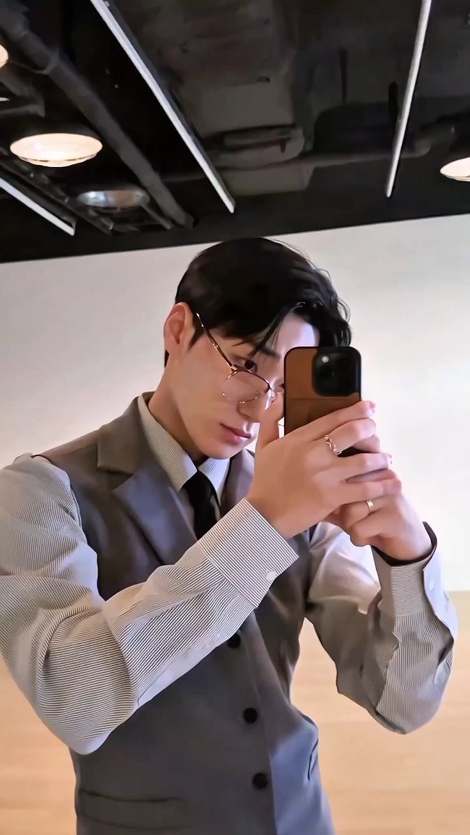 ︎ ︎ ︎ tweet media