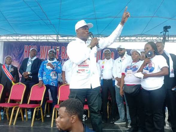 7Ledia7's tweet photo. [#RDC : Willy #Bakonga dimanche 22 Mars 2026 à la #Fikin déclare 👇

« Que Dieu enlève 5 ans de ma vie et qu’il les ajoute au président Félix Tshisekedi… »

Je vous laisse lui donner un qualificatif 👇👇👇👇👇👇]