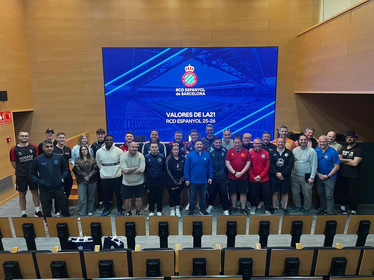 Lee Stone ⚽️📚📝 tweet media