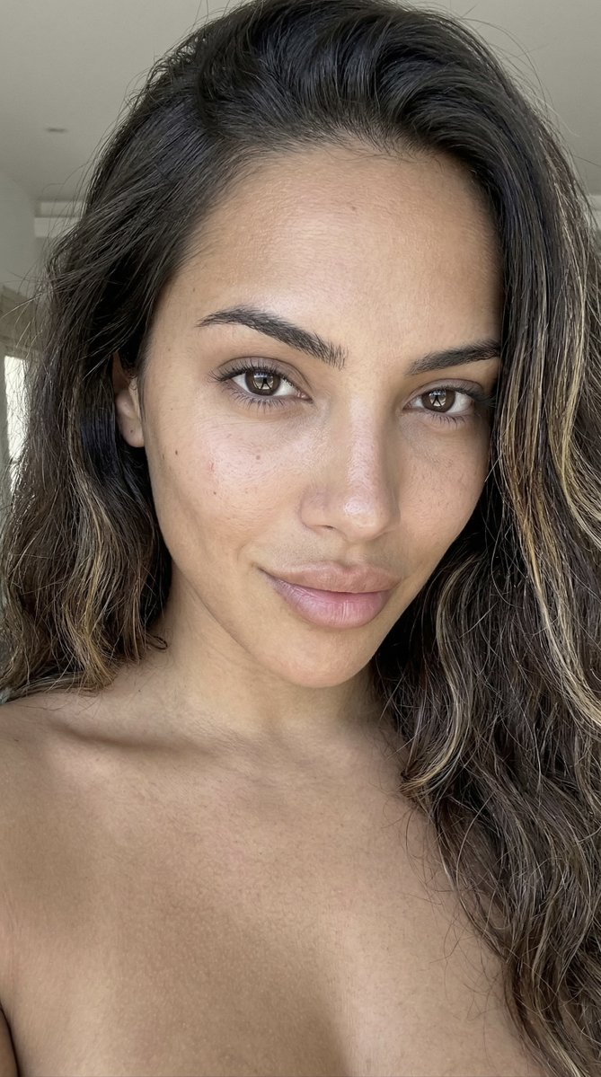 Luna Vale tweet media