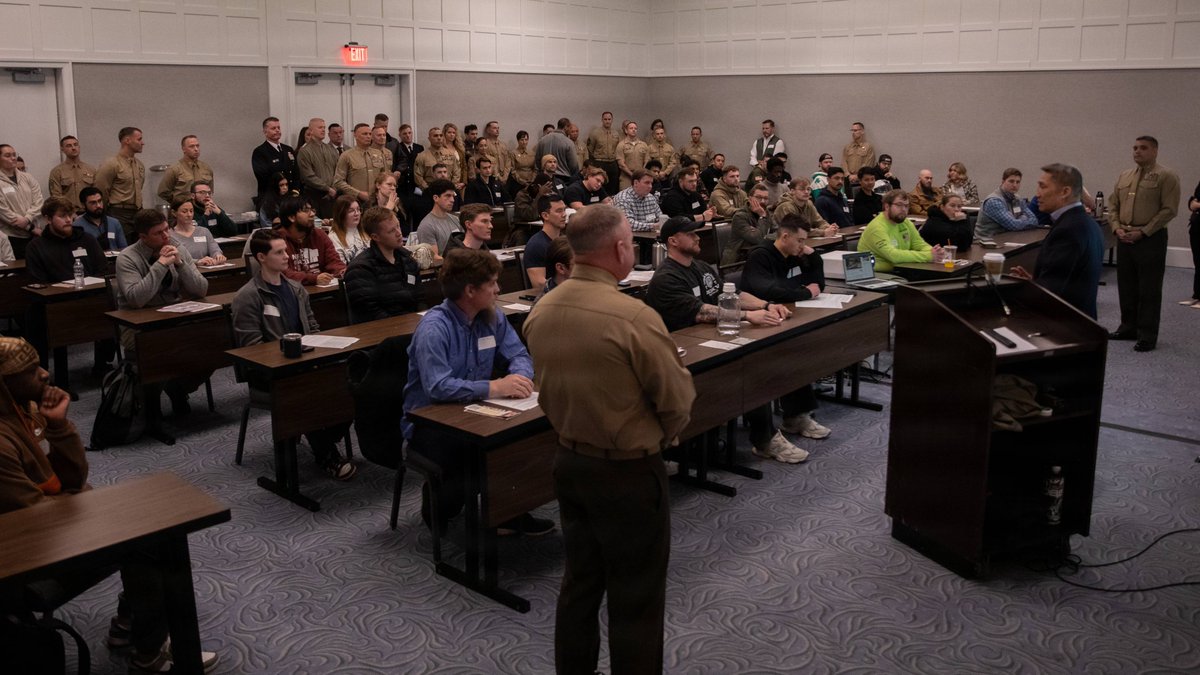 Marine Corps Reserve tweet media