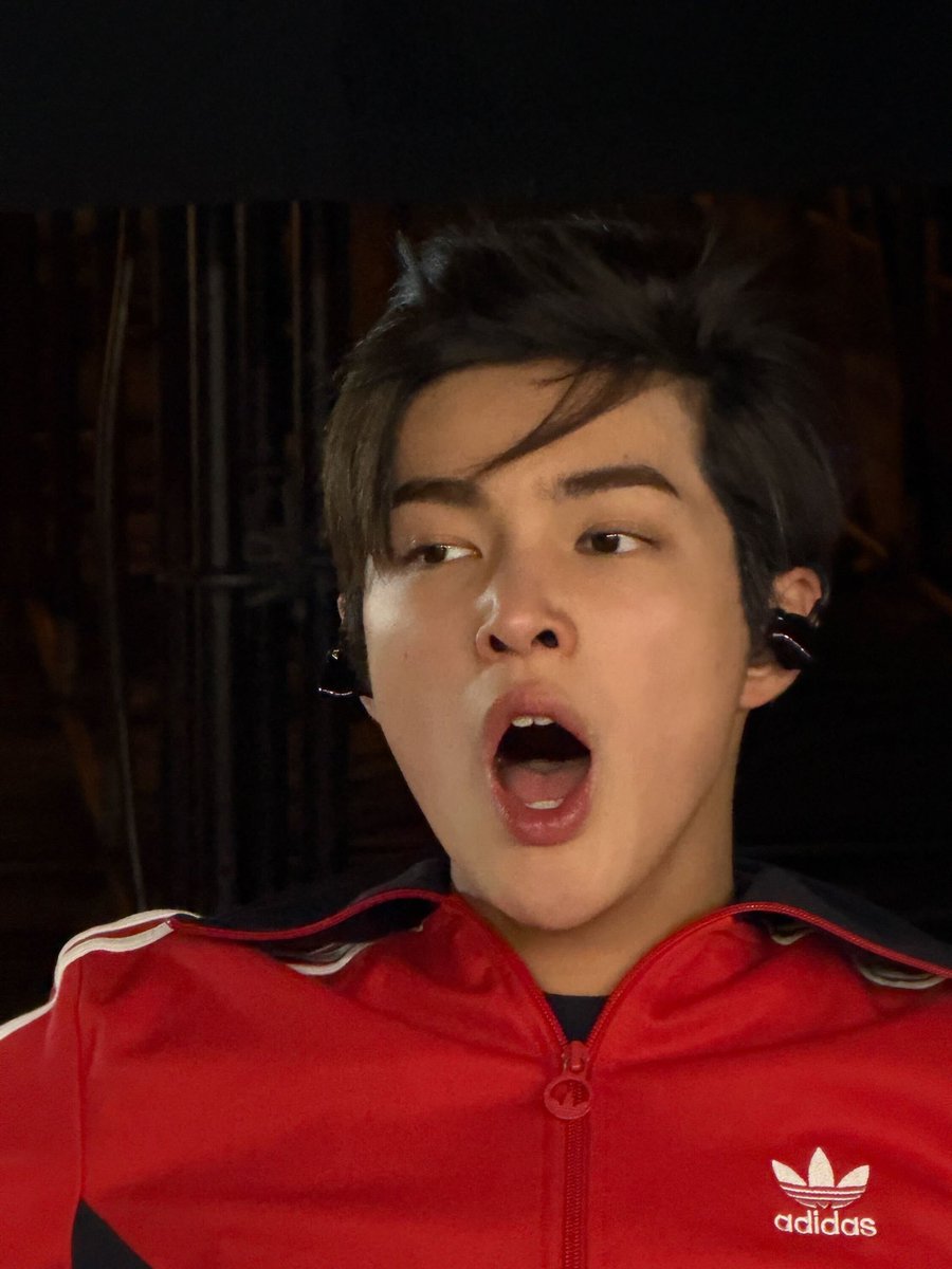 chal (ia) tweet media