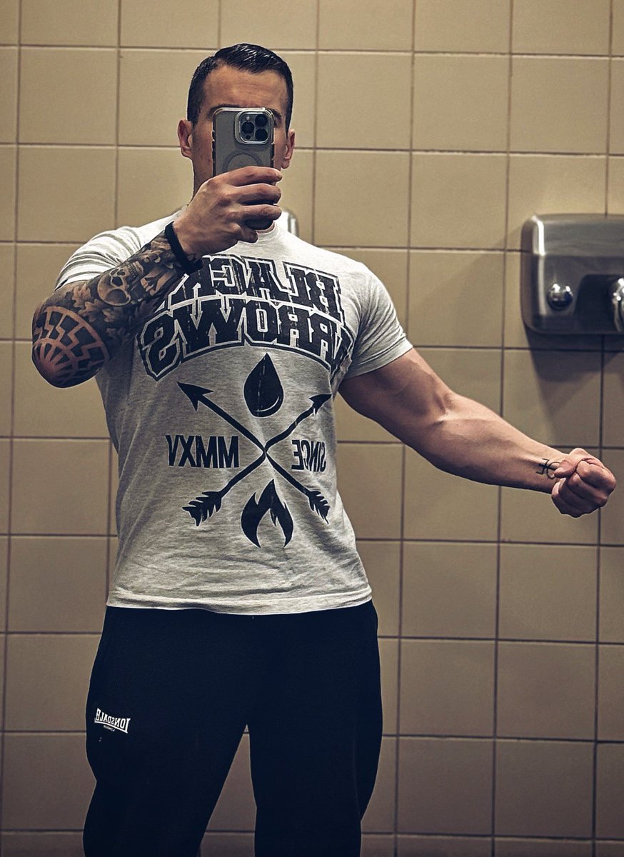 JuanitaBanana tweet media