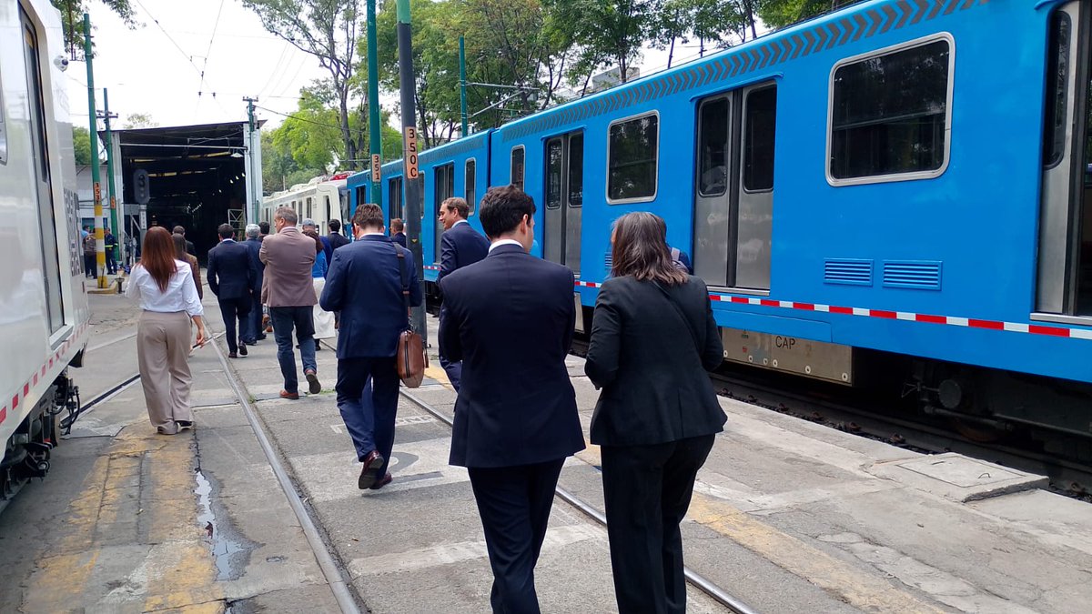 Martín López Delgado tweet media