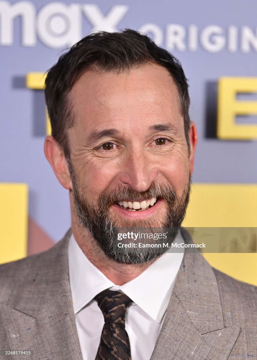 noah wyle’s simp tweet media