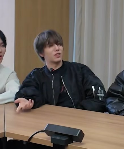 bro most of the times mody shoot some content zihao looks like he woke up 10 minutes before they started recording 😭😭😭😭😭😭😭 what happened to those crazy hairstyles he had in their tiktoks... like those cute fluffy hair... 😔