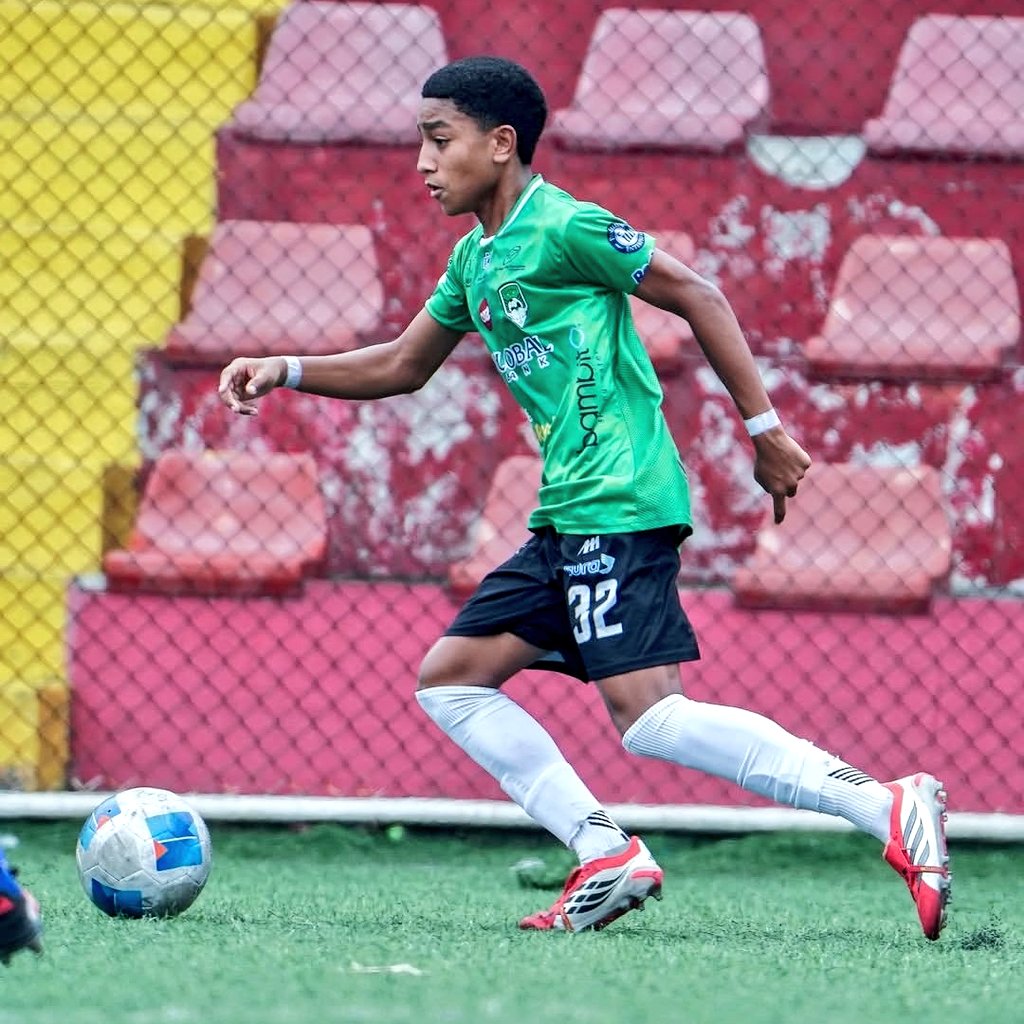 Álvaro Martínez tweet media