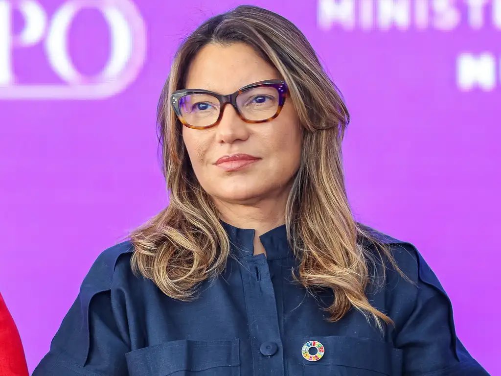 Anitta Analytics tweet media