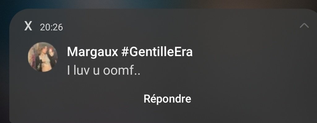 la meuf avec la CE tweet media
