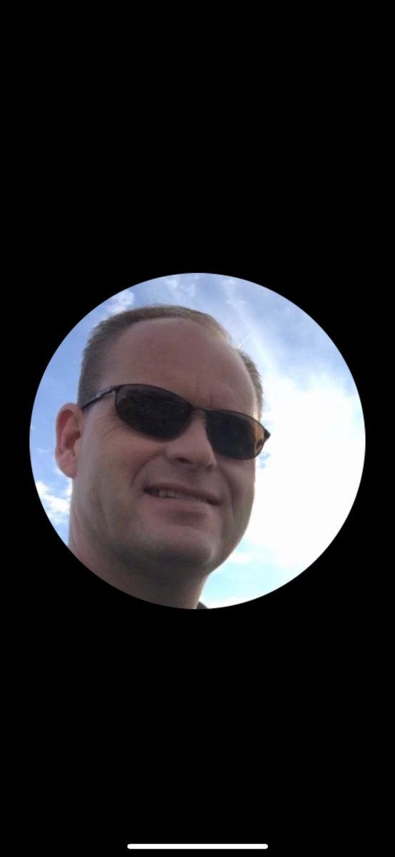 Wolves in 4 tweet media