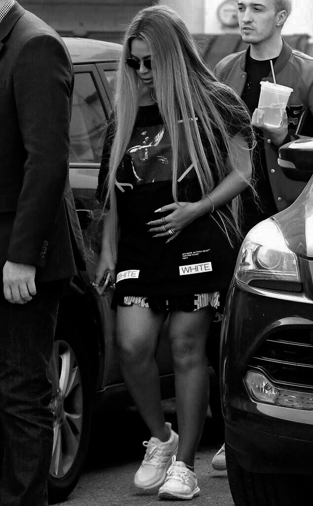 °. 𝑏𝑖𝑔 𝑚𝑜𝑚𝑚𝑎 tweet media