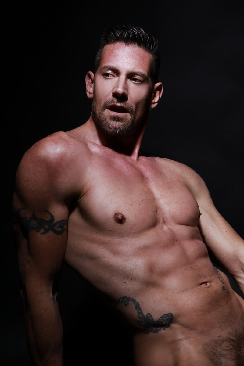 Alain Thunder tweet media