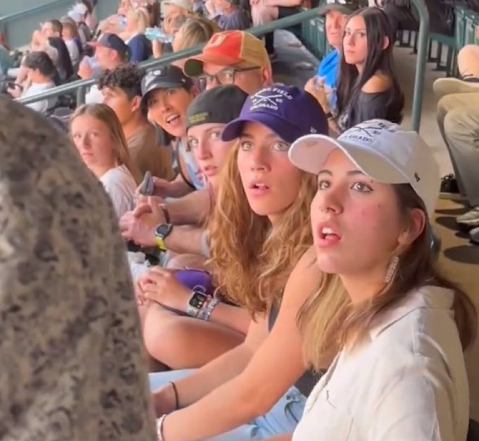 Sir Beardley Stoned tweet media