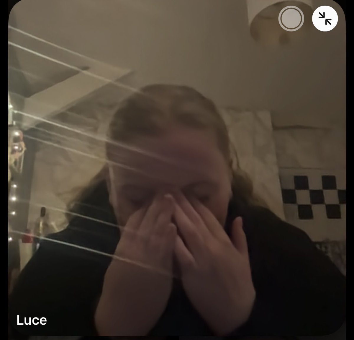 mia 🐞 misses max and calum tweet media