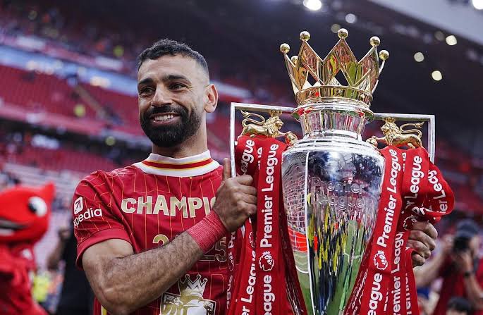 Alan_Artoshi8's tweet photo. Thank you for everything you’ve done for the Reds and the Premier League. You’ve redefined what it means to be a legend at Anfield. You’ll always be in our hearts King Mo 👑❤️
YOU WILL NEVER WALK ALONE
#Salah #KingMo #Liverpool #YNWA https://t.co/unTl3CmAs6