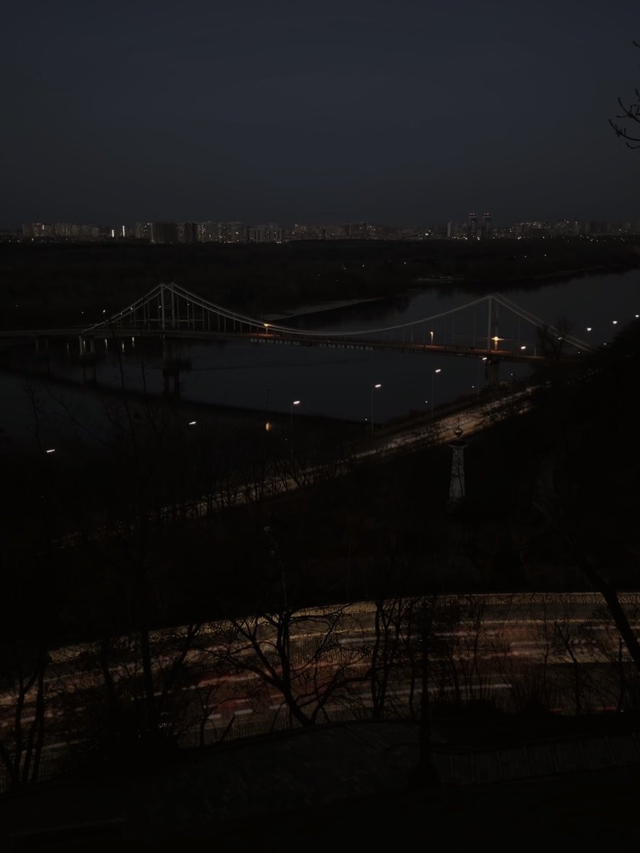 Донька маминої подруги tweet media