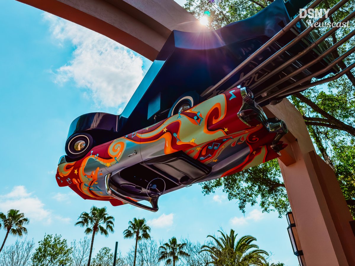 DSNYNewscast's tweet image. 🎶 Latest look at the ongoing "psychedelic" theming being added to the Rock'N'Roller Coaster entrance arch, in preparation for permanent Muppet takeover this summer! #Muppets #RockNRollercoaster