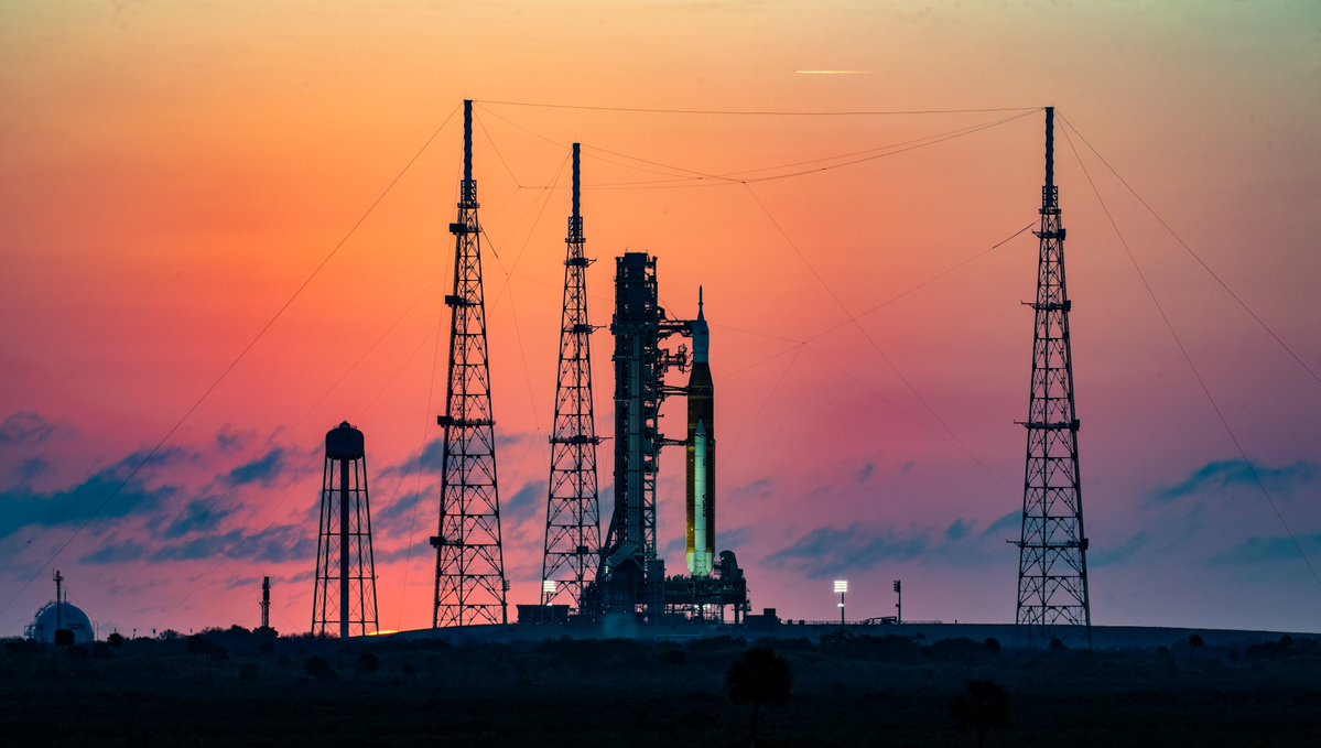 C and J Images tweet media