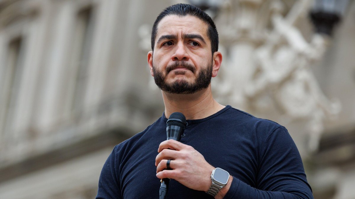 Hen Mazzig tweet media