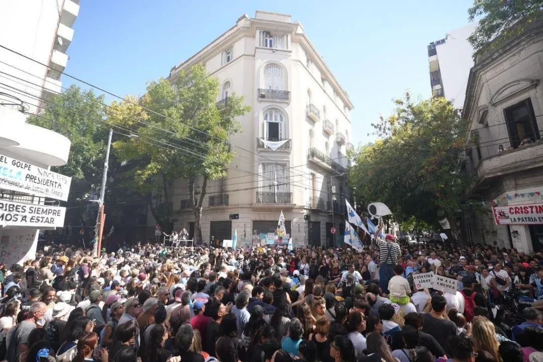 Cristina Libre tweet media