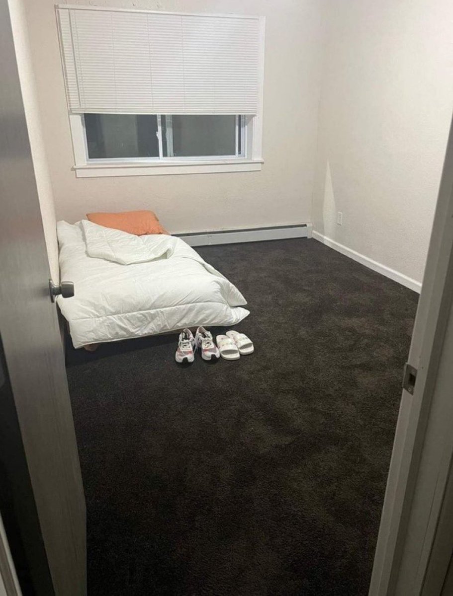 A Y O | 👟🔌 tweet media