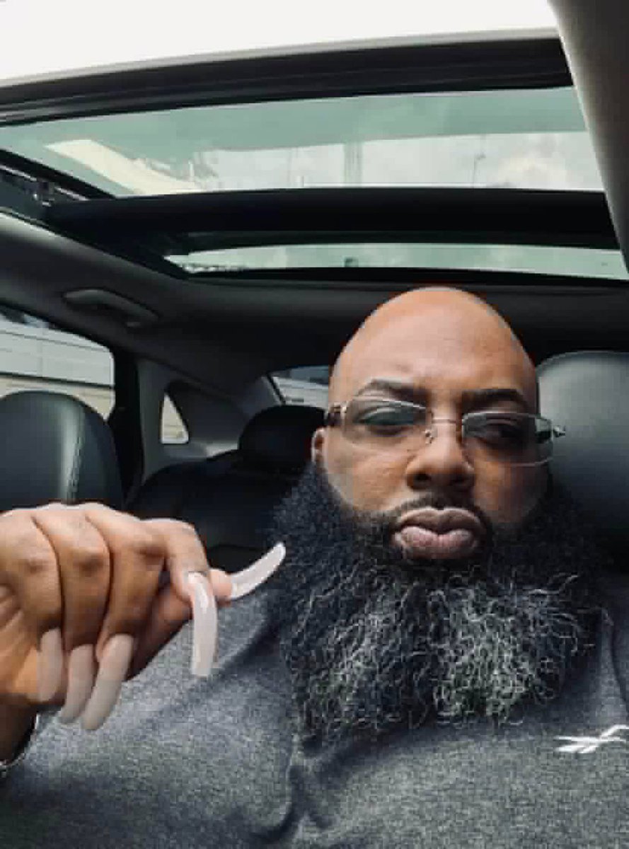 Samantha tweet media