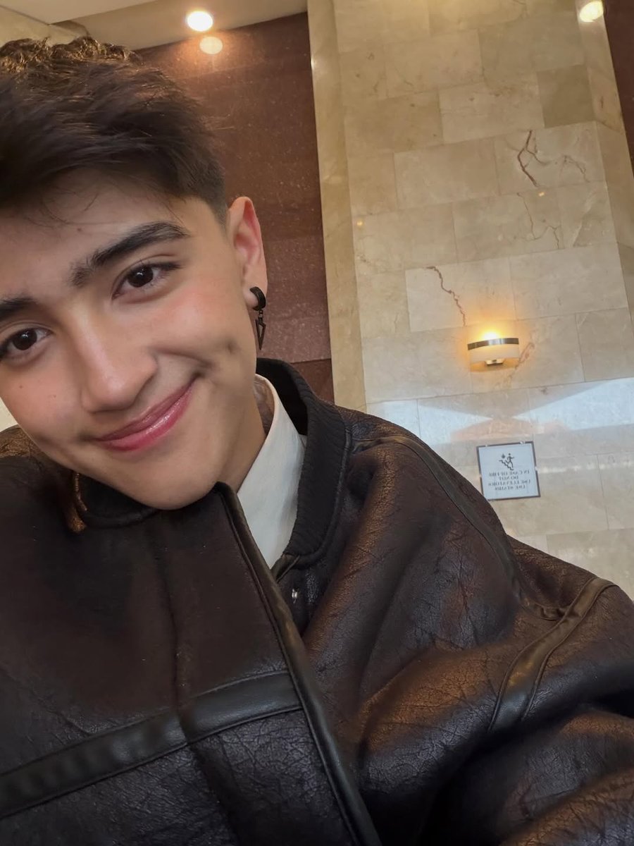 kenneth pics tweet media