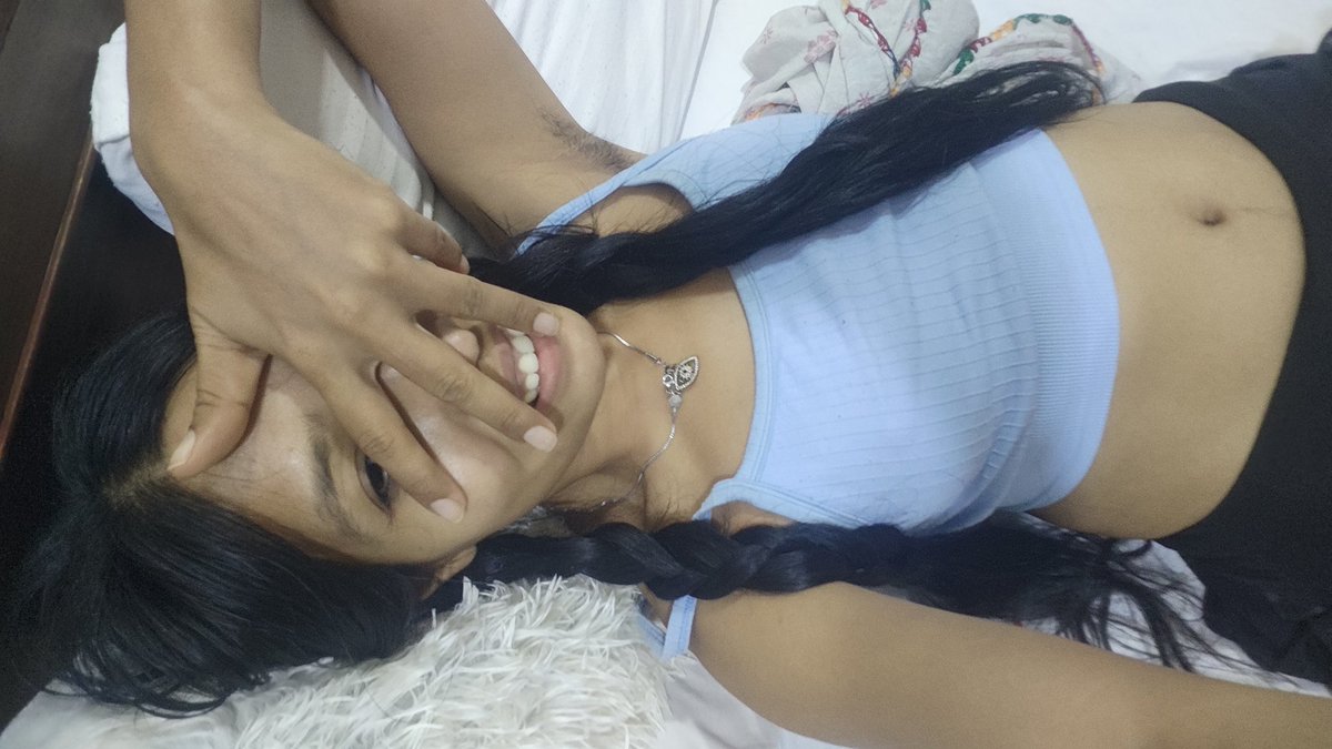 Asya_angelqueen's tweet image. Party ✔️ Pizza ✔️ Dance ✔️
Bas ab good night 😌✨

#PartyVibes #PizzaLover #DanceNight