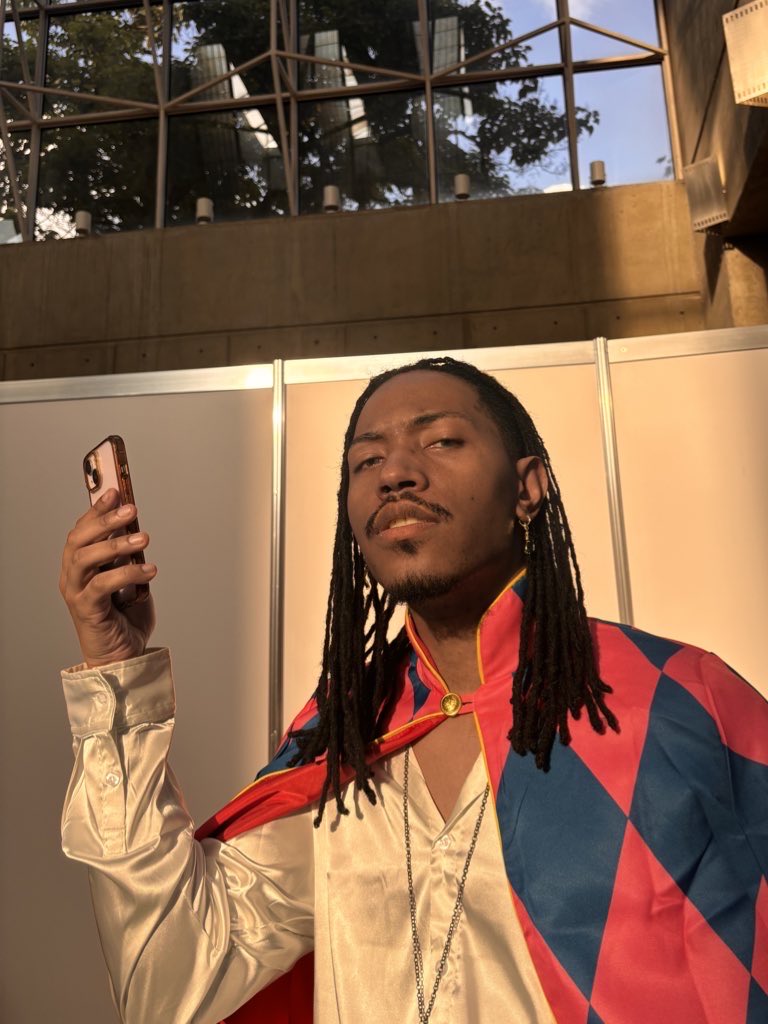 EYHU | I’M TIRED GRANDPA Arc tweet media