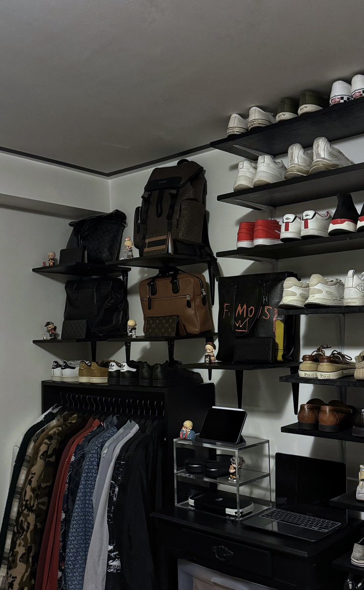 Arjay Leynes tweet media