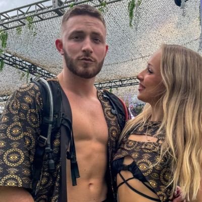 ScamBustersHQ👻 tweet media