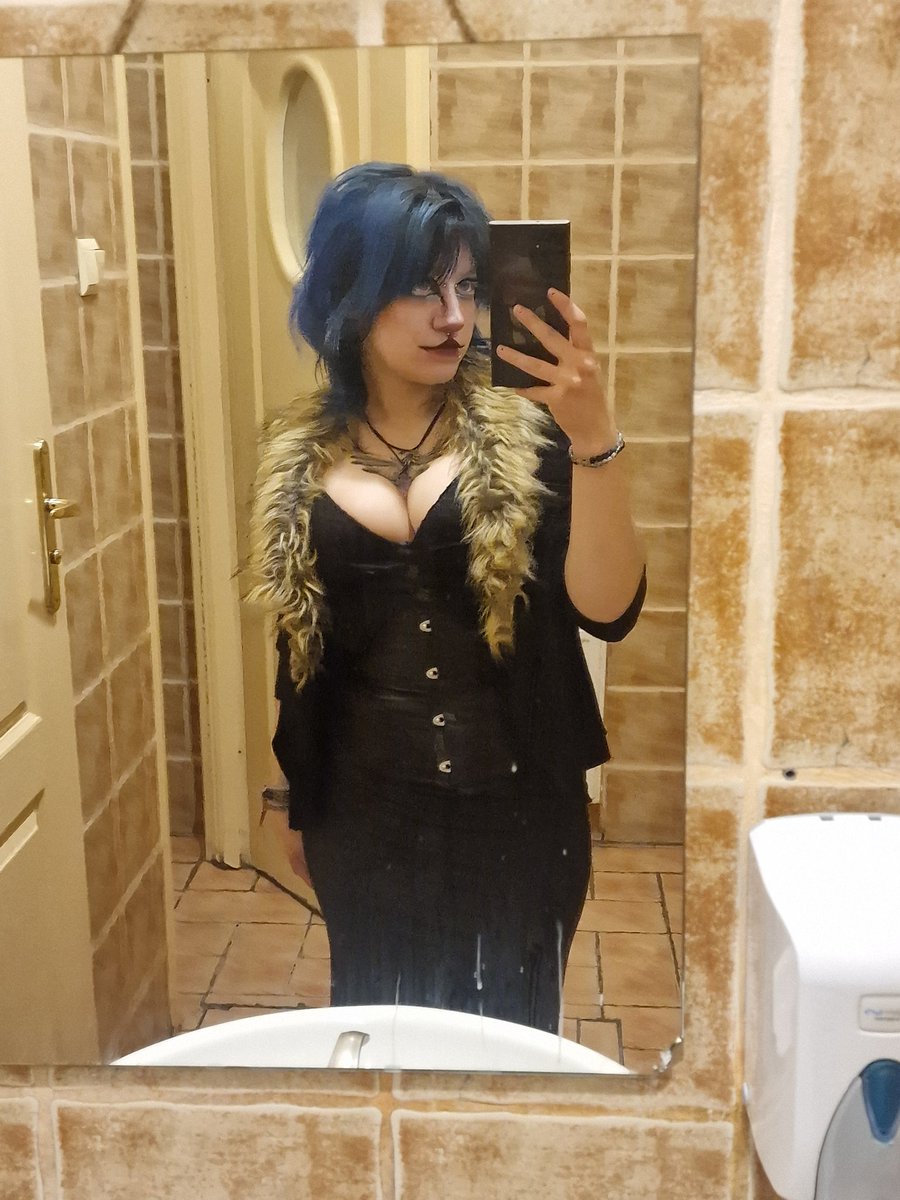 marek ¦ saw mcr 🩷 tweet media